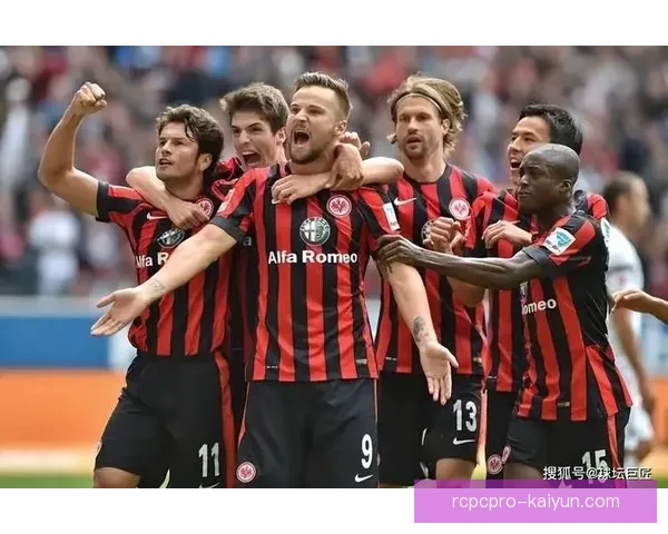 那不勒斯边路进攻状态回暖，近期表现稳健值得关注