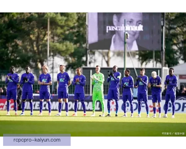 埃弗顿阵容深度分析显示球队竞争力增强，关键球员状态回暖助力本赛季表现。